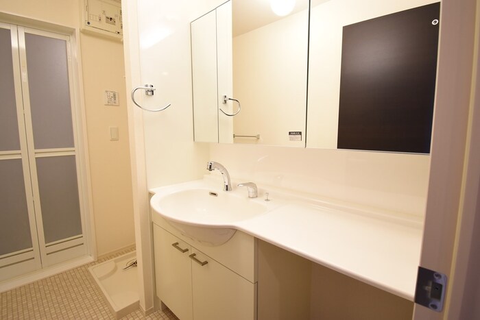 洗面設備　洗髪洗面化粧台