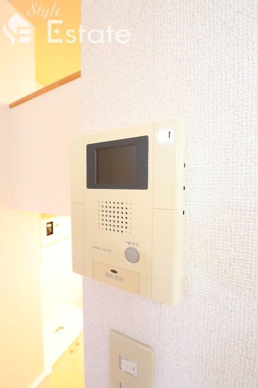セキュリティ　モニター付きインターホン