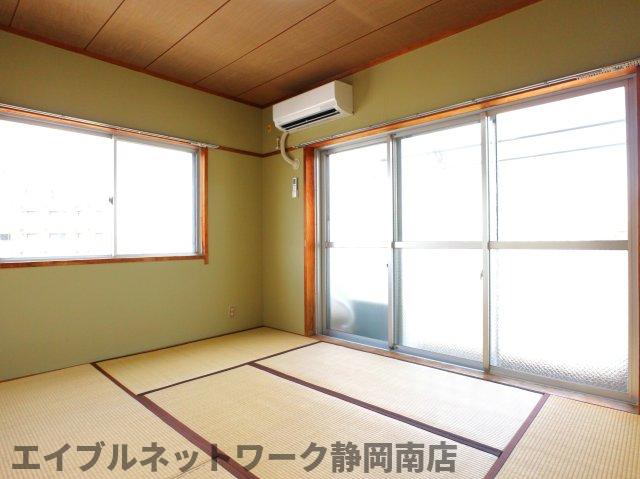 居室・リビング　ゆったり過ごせるリビングです