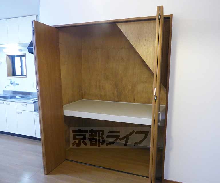 収納　広々とした収納です。