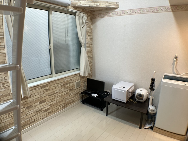 居室・リビング　※家具家電の設置状況は現況優先の為、内見にてご確認ください。