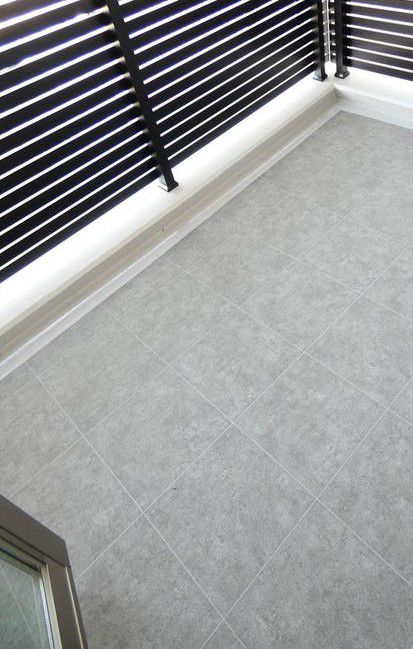 バルコニー　同マンション別部屋参照。