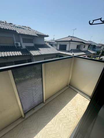バルコニー　※同タイプの別の部屋の写真です。