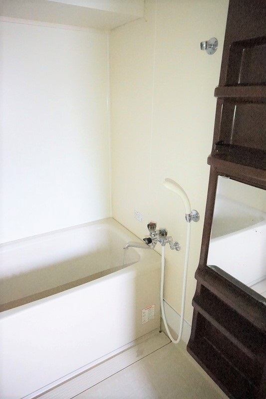 バス・シャワールーム　お風呂は追い焚き機能付き！いつでもあったかいお風呂に浸かれま