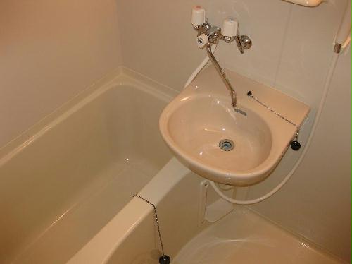 バス・シャワールーム　浴室乾燥機付き