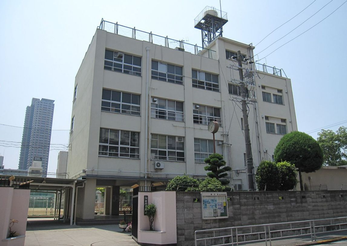 中学校　市岡東中学校（中学校）まで410m