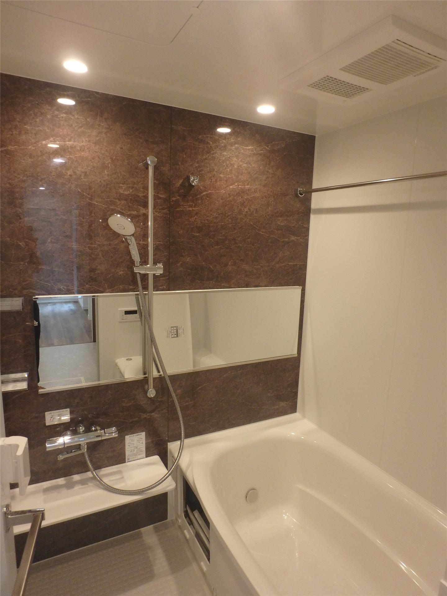 バス・シャワールーム