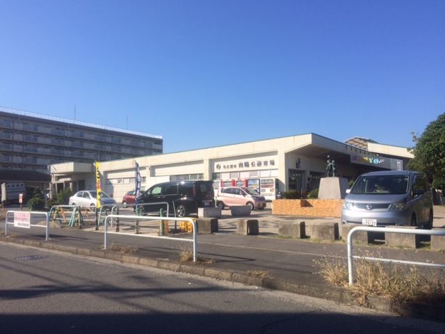 スーパー　南陽公設市場（スーパー）まで710m