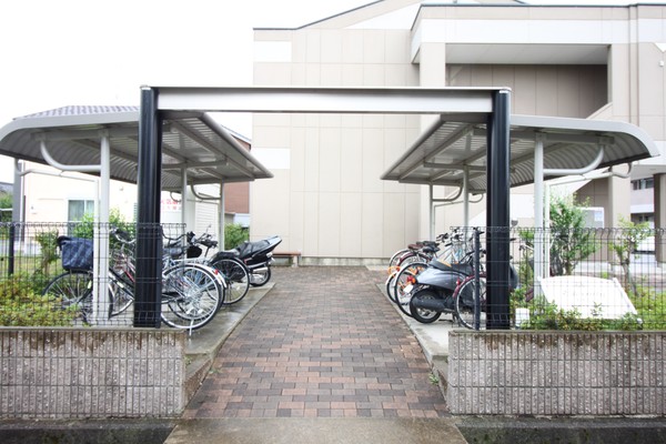 エントランス　駐輪場