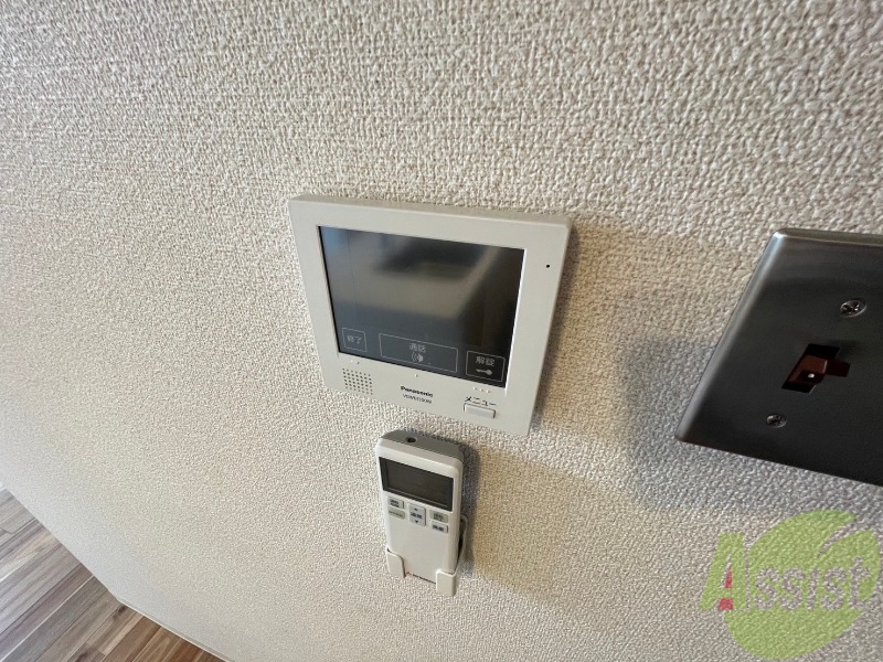 セキュリティ　ＴＶモニター付インターホンです。来客者の顔が見えるので安心！