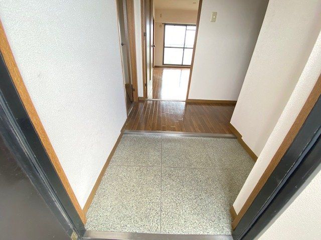 メゾン大井川の玄関写真