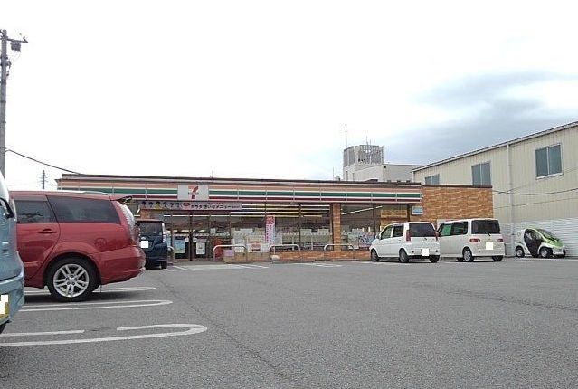 コンビニ　セブンイレブン南アルプス店（コンビニ）まで1000m