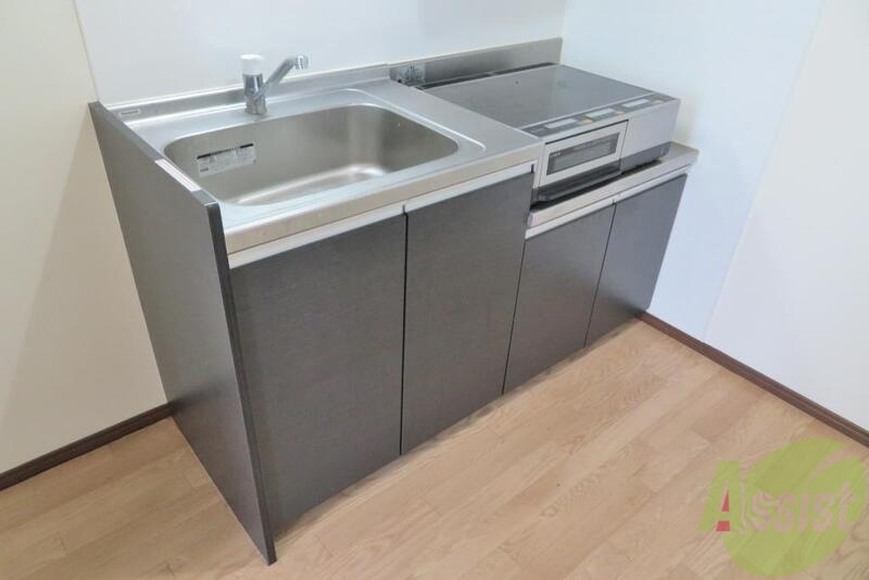 キッチン　ＩＨでさらにグリル付きなのでお魚もらくらくお料理できますねー