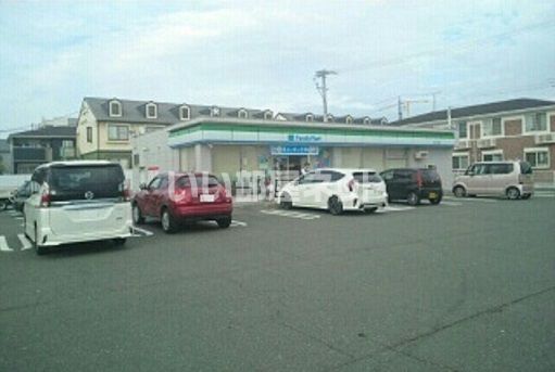 コンビニ　ファミリーマート御津下佐脇店（コンビニ）まで255m