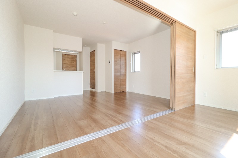 居室・リビング　図面と現状に相違がある場合には現状を優先