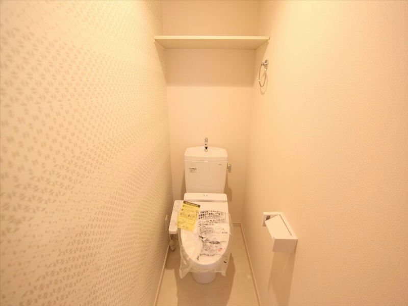 トイレ　温水洗浄暖房便座付トイレ