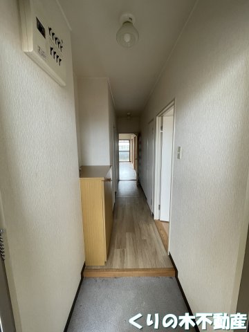 玄関　収納もある玄関です