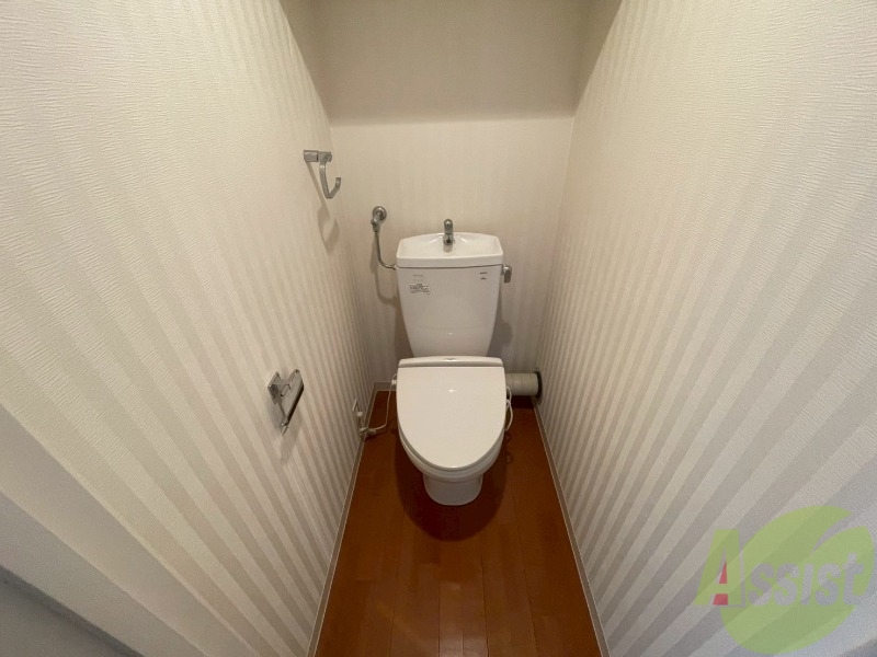 トイレ　こちらはトイレです。清潔感があり、安心して使用できます。