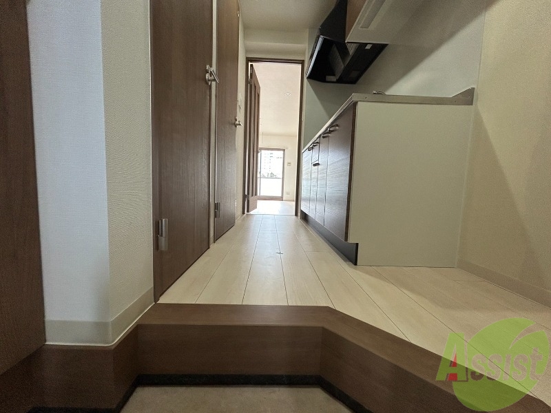 玄関　玄関からお部屋まで一直線なのは嬉しいですね。