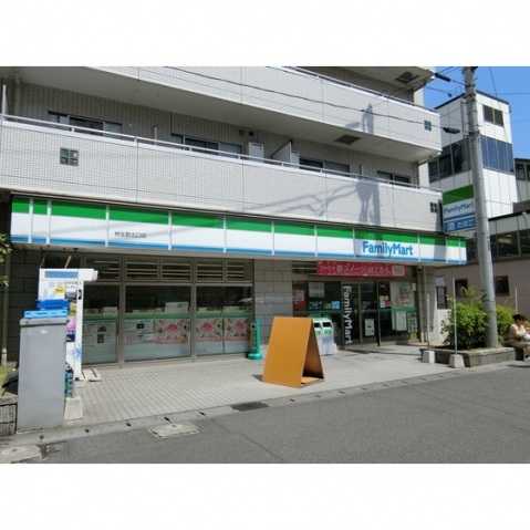 コンビニ　ファミリーマート（コンビニ）まで160m