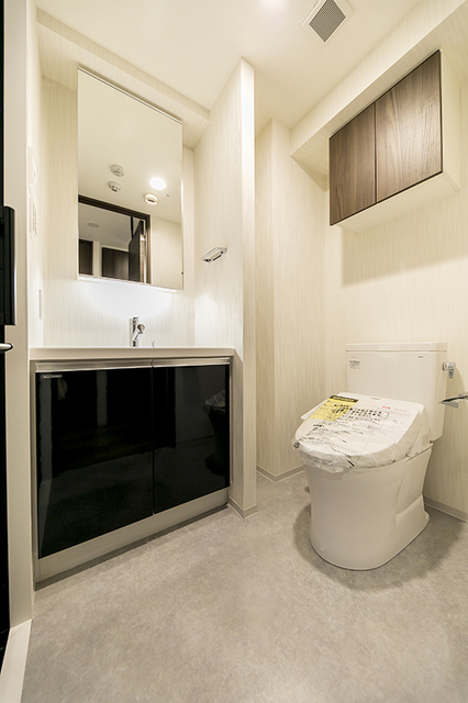 トイレ　※写真は同タイプ住戸です。