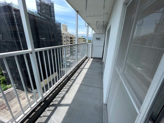 バルコニー　同建物別部屋現況優先