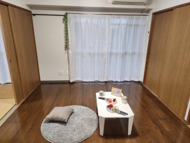 居室・リビング　同建物別部屋現況優先