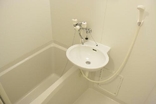 バス・シャワールーム　一日の疲れを癒せます♪