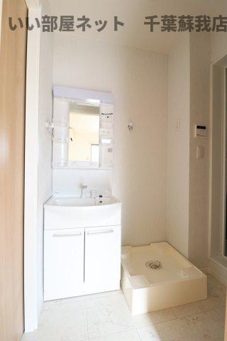 洗面設備　朝の準備に活躍する、洗髪洗面化粧台！