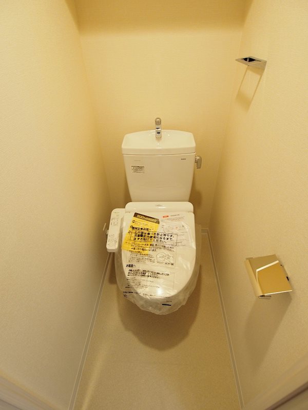 トイレ　同施工会社の同仕様写真です。