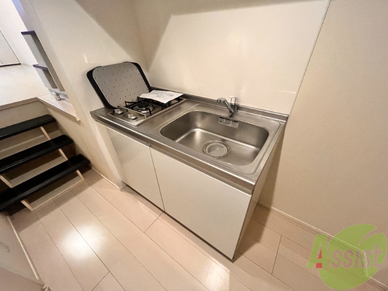 キッチン　キッチンは２口コンロのガスキッチンです。便利ですね。