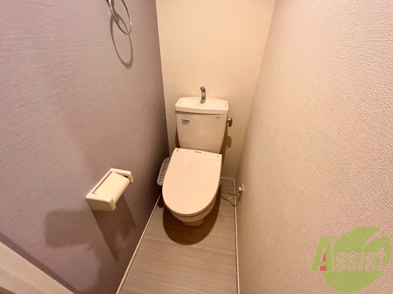 トイレ　トイレはウォシュレット付きです。シャワートイレは嬉しいですね