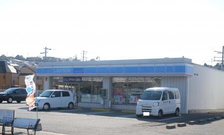 コンビニ　ローソン三木緑が丘西店（コンビニ）まで258m