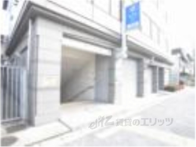 その他　地下鉄二条城前駅（その他）まで400m