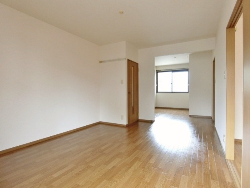 居室・リビング　図面と現状に相違がある場合には現状を優先