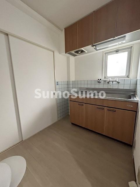 居室・リビング　こちらの居間で趣味の時間をお楽しみください