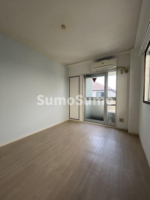 その他部屋・スペース　開放的な寝室です