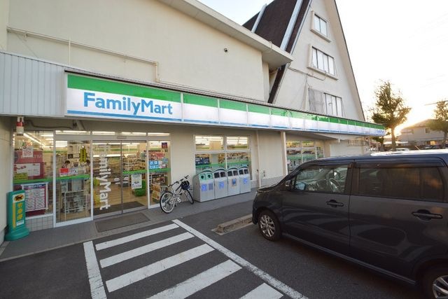 コンビニ　ファミリーマート 昭和檀渓通四丁目店（コンビニ）まで347m