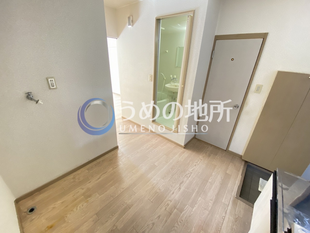 居室・リビング　キッチン４