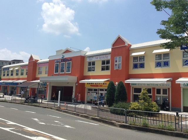 コンビニ　ローソン高槻奈佐原2丁目店（コンビニ）まで1350m