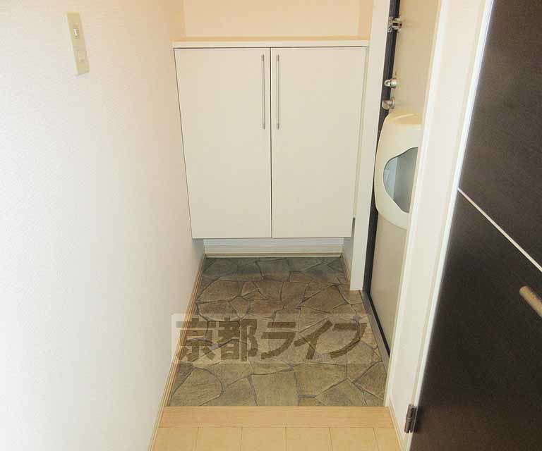 玄関　外からの視線をシャットアウト