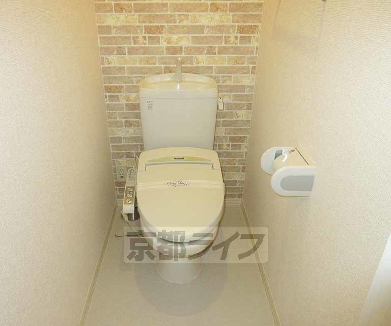 トイレ　お洒落なレンガ風壁紙