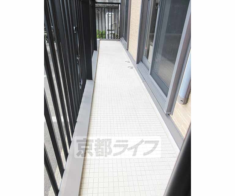 バルコニー　お掃除しやすいベランダ