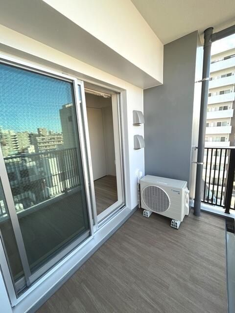 バルコニー　バルコニーからの眺めを楽しみながら食事をしませんか