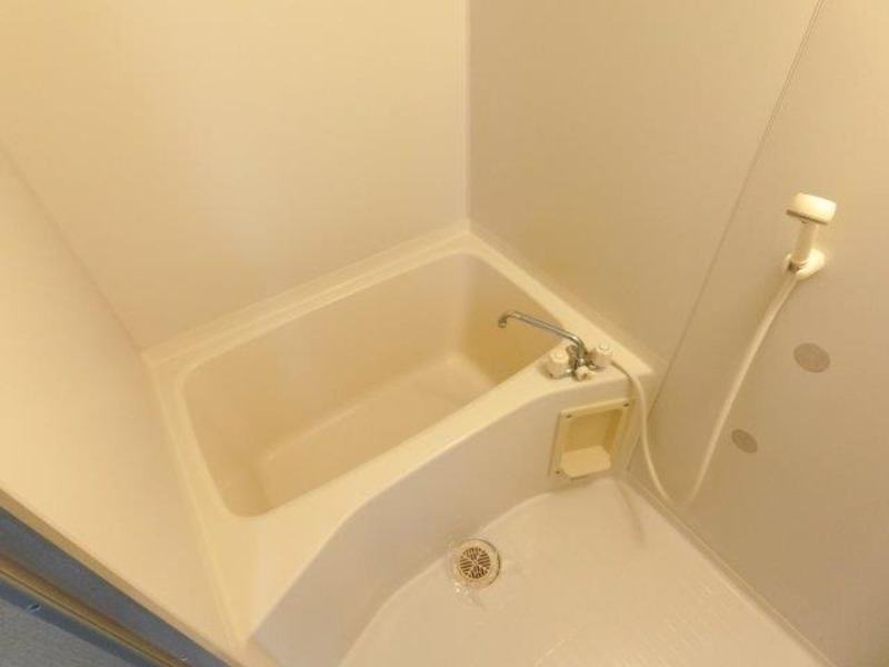 バス・シャワールーム　図面と現状に相違がある場合には現状を優先