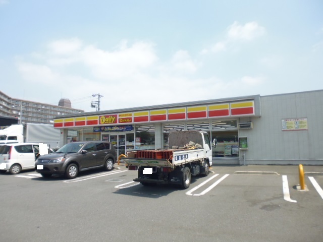 コンビニ　デイリーヤマザキ厚木中依知店（コンビニ）まで500m