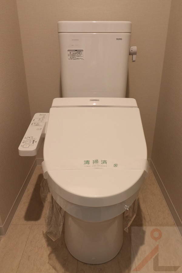 トイレ　写真は別号室です。現状優先になります