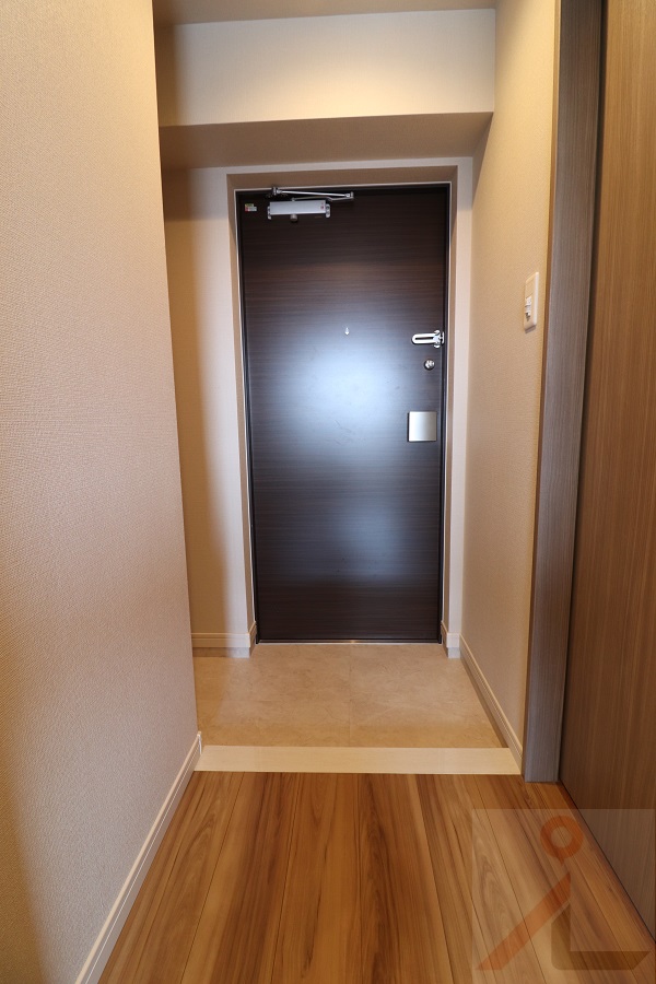 玄関　写真は別号室です。現状優先になります