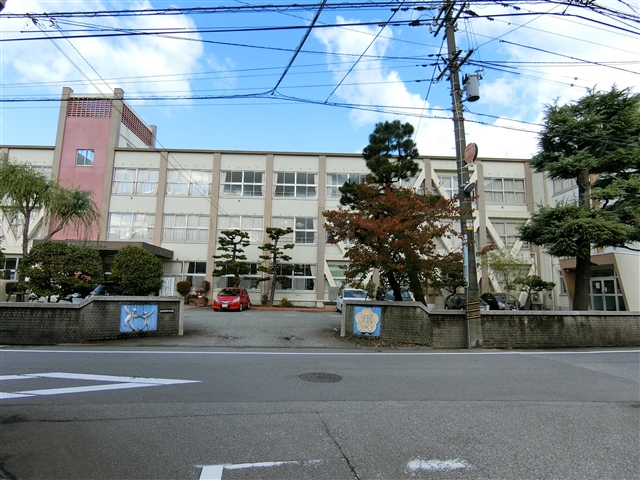 小学校　富山市立柳町小学校（小学校）まで317m