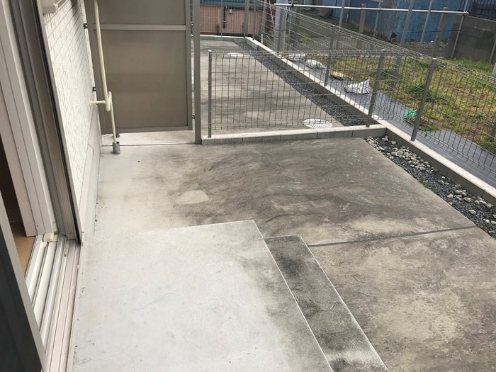 バルコニー　テラス